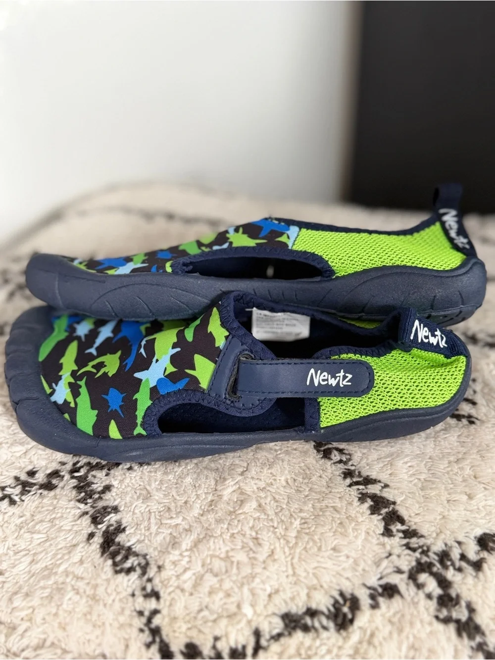 Newtz shark print